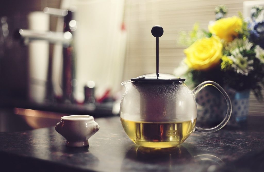 Czy pacjenci z chorobą Hashimoto powinni pić zieloną herbatę?